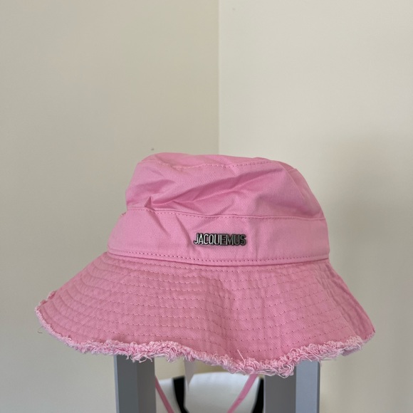 Jacquemus Accessories - Jacquemus bucket hat